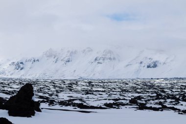 Karlı manzara, Askja kaldera bölgesi, İzlanda. İzlanda 'nın merkezi dağlık bölgeleri