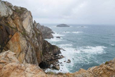 Penas Burnu 'nun kayalıkları, Asturias, İspanya. İspanyol kıyı şeridi manzarası