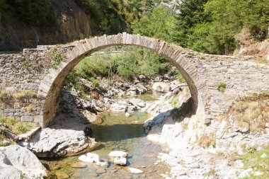 Anso, İspanya 'ya uzanan Antik Roma köprüsü. Ordesa Vadisi simgesi