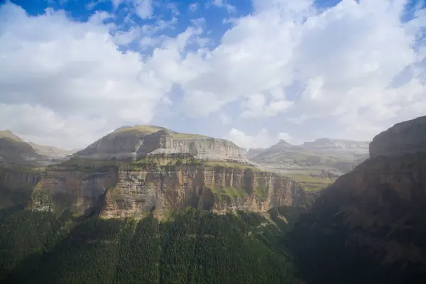 stock image Ordesa valley view. Ordesa and Monte Perdido National Park, view. Pyrenees, Spain