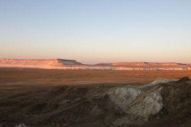 Airakty Shomanai Dağları manzarası, Mangystau bölgesi, Kazakistan. Orta Asya seyahati