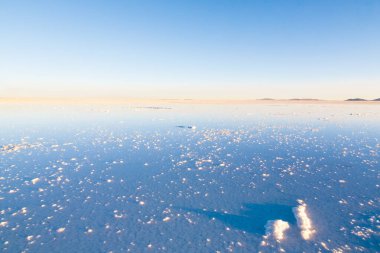 Salar de Uyuni, Bolivya. Dünyadaki en büyük tuz düzlüğü. Bolivya manzarası