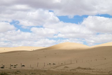 Tuyesu kumulları manzarası, Senek, Mangystau bölgesi, Kazakistan. Çöl manzarası