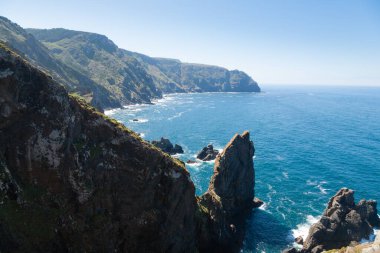 Cape Ortegal kayalıkları manzarası, Galiçya, İspanya. İspanyol kıyı şeridi manzarası