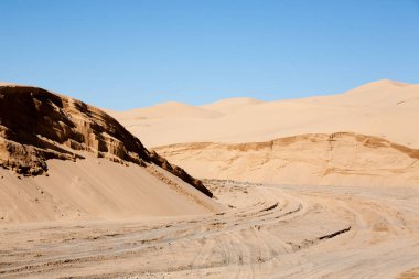 Khongoryn Els sand dunes landscape, Mongolia. Gobi Gurvansaikhan National Park clipart