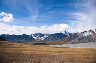 Altai tavan bogd ulusal park manzarası, Moğolistan. Altai sıradağları
