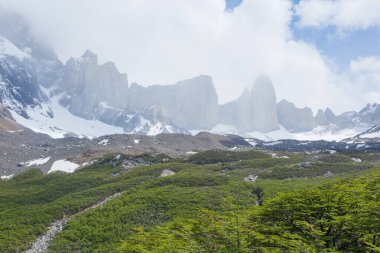 Britanya bakış açısından Fransız Vadisi manzarası, Torres del Paine Ulusal Parkı, Şili. Cuernos del Paine. Şili Patagonya