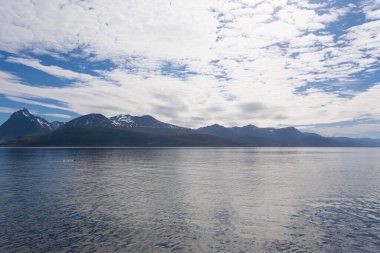 Beagle Kanalı 'nda seyrüsefer, Arjantin manzarası. Tierra del Fuego