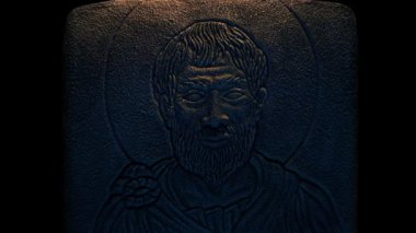 İnsanoğlunun Antik Taş Rahatlaması Yanıyor