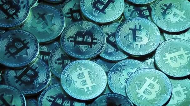 Monete Metallo Bitcoin Primo Piano Rotante — Video Stock