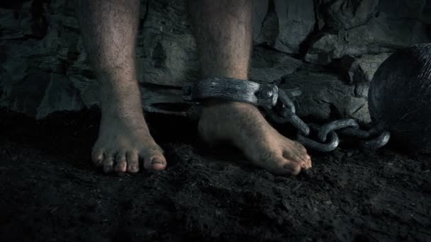 Medieval Prisoner Ball Chain — Videoclip de stoc