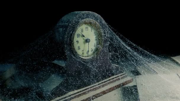 Horloge Sous Les Toiles Araignée Dans Vieux Manoir — Video