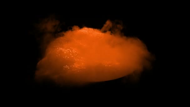 Orange Liquid Vat Bubbling Geïsoleerd Zwart Componeren Element — Stockvideo