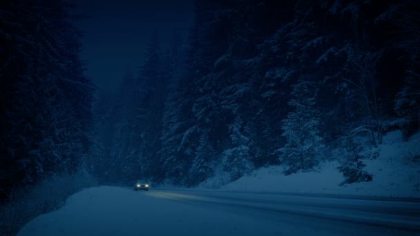 Cars Pass Mountain Road Snowfall — Vídeo de Stock