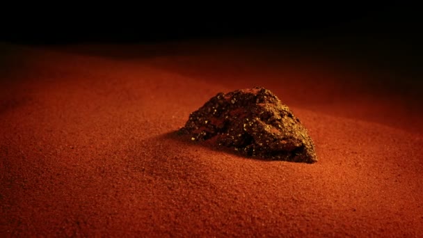 Mars Concept Αρειανός Ορυκτός Βράχος Στην Άμμο — Αρχείο Βίντεο