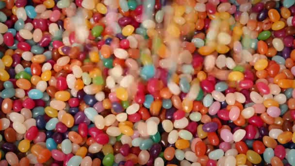 Candy Beans Pour Pile Versionen — Stockvideo