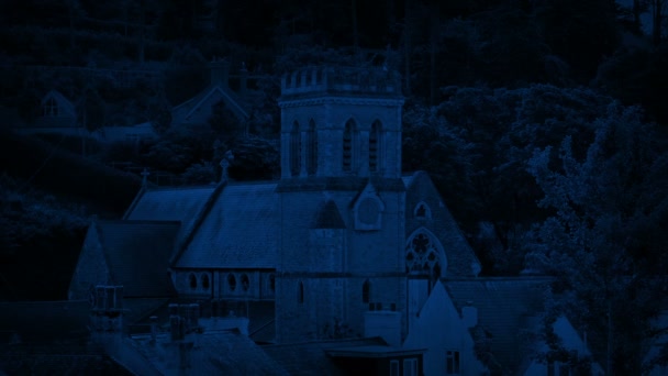 Здание Церкви Поздно Ночью — стоковое видео