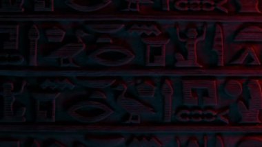 Yangın Piramidin İç Duvarını Işıklandırdı