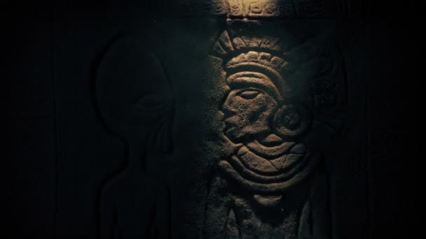 Anunnaki Alien Visitante Sacerdote Antiguo Tallando Lit — Vídeo de stock