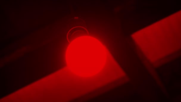 Fotografia Luz Vermelha Sala Escura Ligada Desligada — Vídeo de Stock