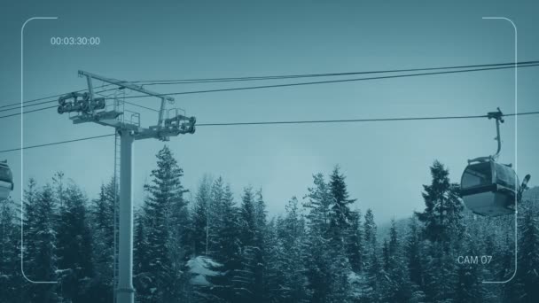 Cctv Gondolas Passing Ski Resort — Vídeos de Stock