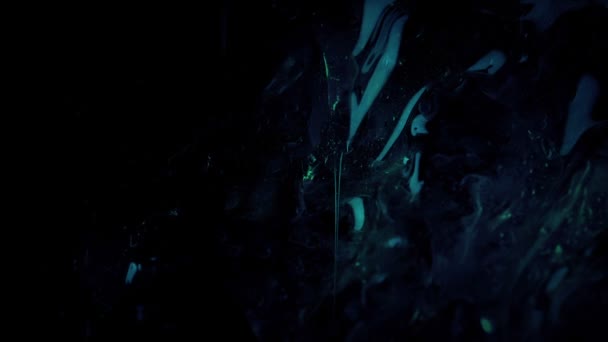 Sci Alien Creature Goteando Limo Oscuridad — Vídeos de Stock