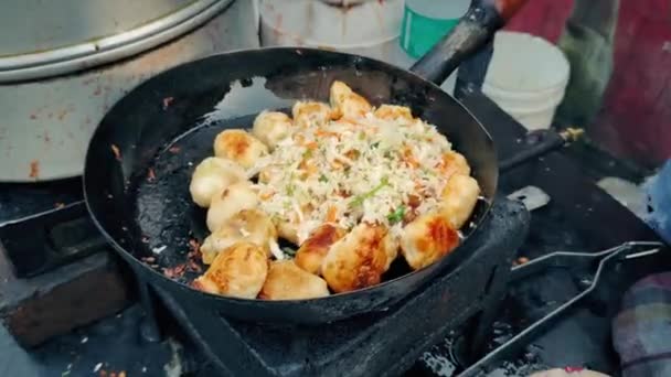 Street Food Gotowanie Ognistym Grillu — Wideo stockowe