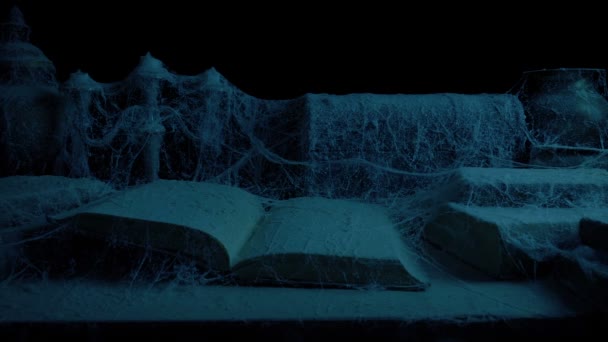 Tabelul Acoperit Pânzele Cimitir Din Întuneric — Videoclip de stoc