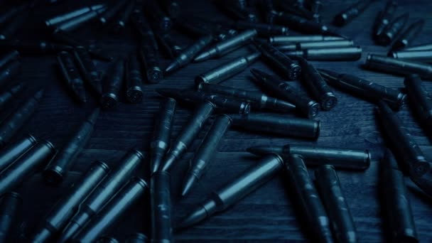Kugeln Auf Dem Tisch Dunklen Raum — Stockvideo