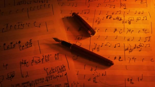 Писать Музыкальные Перья Листы Огне — стоковое видео