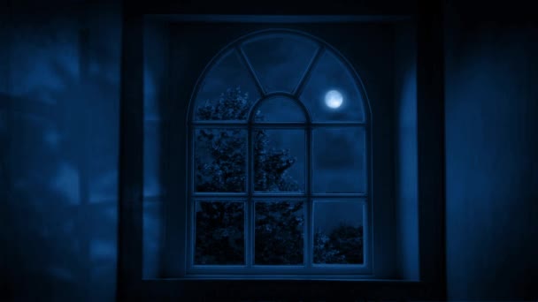 Wnętrze Domu Księżyca Odlewania Cieni Przez Okno — Wideo stockowe