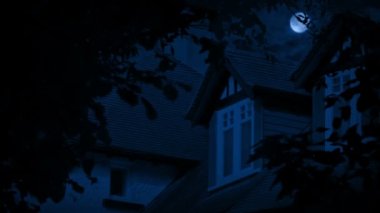 Gece Pencerenin Üzerinde Yıldırım Çarpıyor