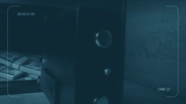 Güvenlik Robotu POV Açık Kasayı Geçiyor