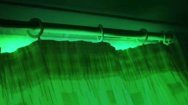 Ufo Luz Verde Fuera Las Cortinas Miedo Encuentro Cercano — Vídeos de Stock