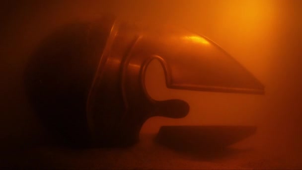Подводный Шлем Огнем Сверкающим Сверху — стоковое видео