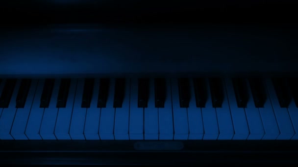 Фортепиано Открывается Закрывается Темноте — стоковое видео