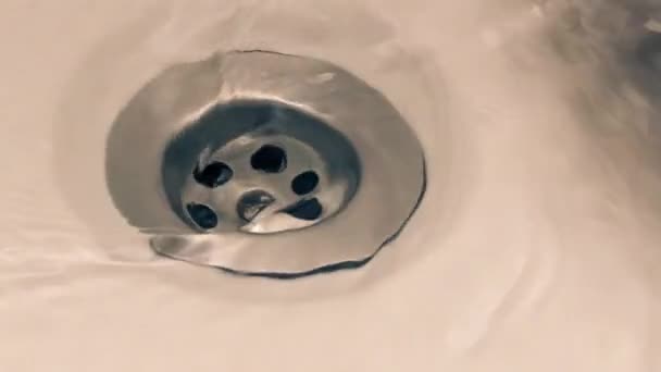 Lavando Substância Preta Para Baixo Sink Closeup — Vídeo de Stock