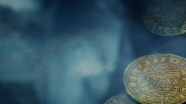 Gemi enkazı Deniz Mağarasında Altın Madeni Paralar