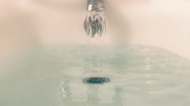 Sıcak Banyo Çalıştırma Ayrıntısı