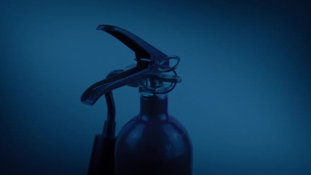 Extintor Incêndio Escuro — Vídeo de Stock