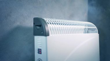 Elektrik Arızalı Radyatör Sigara İçmeye Başladı