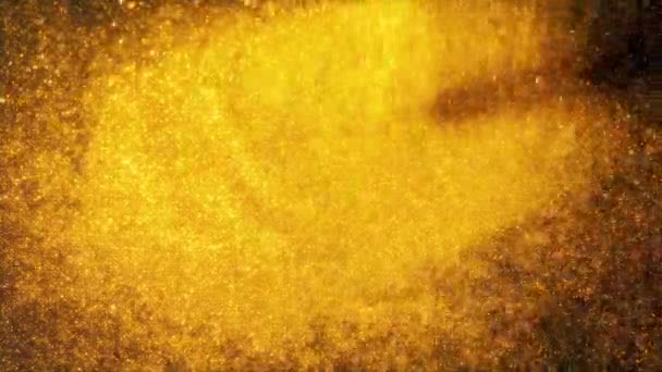 Helles Goldpulver Ergießt Sich Auf Die Oberfläche — Stockvideo