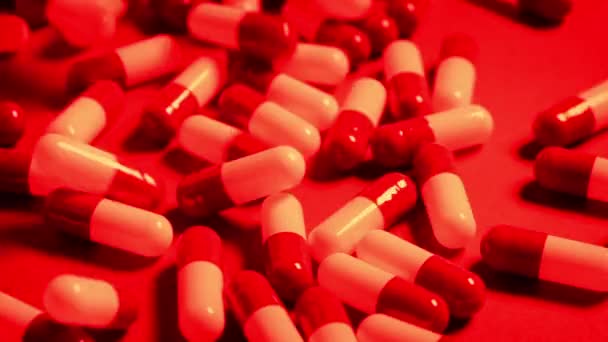 Nebezpečné Drogy Koncept Mnoho Pilulek Poured Out — Stock video