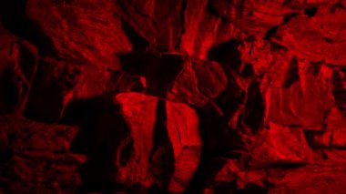 Mars Kızıl Mağara Duvarı boyunca ilerlemek