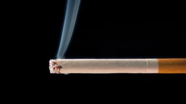 Sigara Yutkunur Sigara İçme İmajı