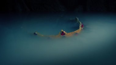 Crown Mağara Fantezi Sahnesine Battı