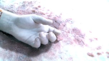 Polis Kanlı Kol 'un Gece Karda Fotoğrafı