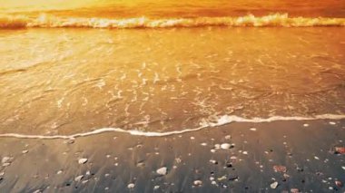 Gün batımında Deniz Kıyısına Taşınma