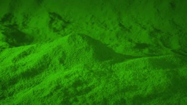 Yeşil Tozlu Malzeme Daire Çekimi