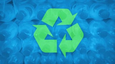 Geri Dönüşüm Grafiğiyle Şişelenmiş Su Paketleri